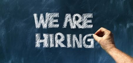 We are hiring felirat a táblán